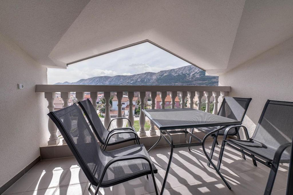 Bed & Breakfast Dosen III Башка Екстер'єр фото